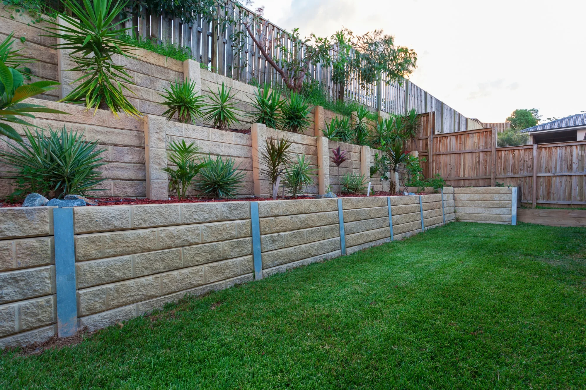 Concrete retaining wall built by Premier Retaining Walls
