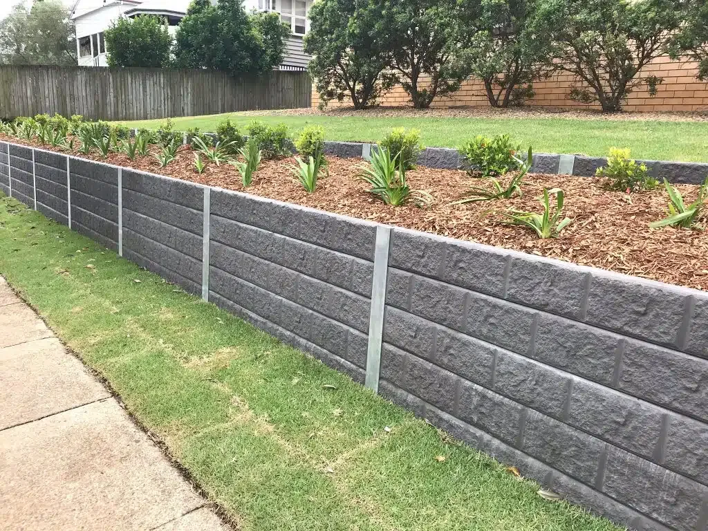 Concrete retaining wall in a Melbourne backyard
